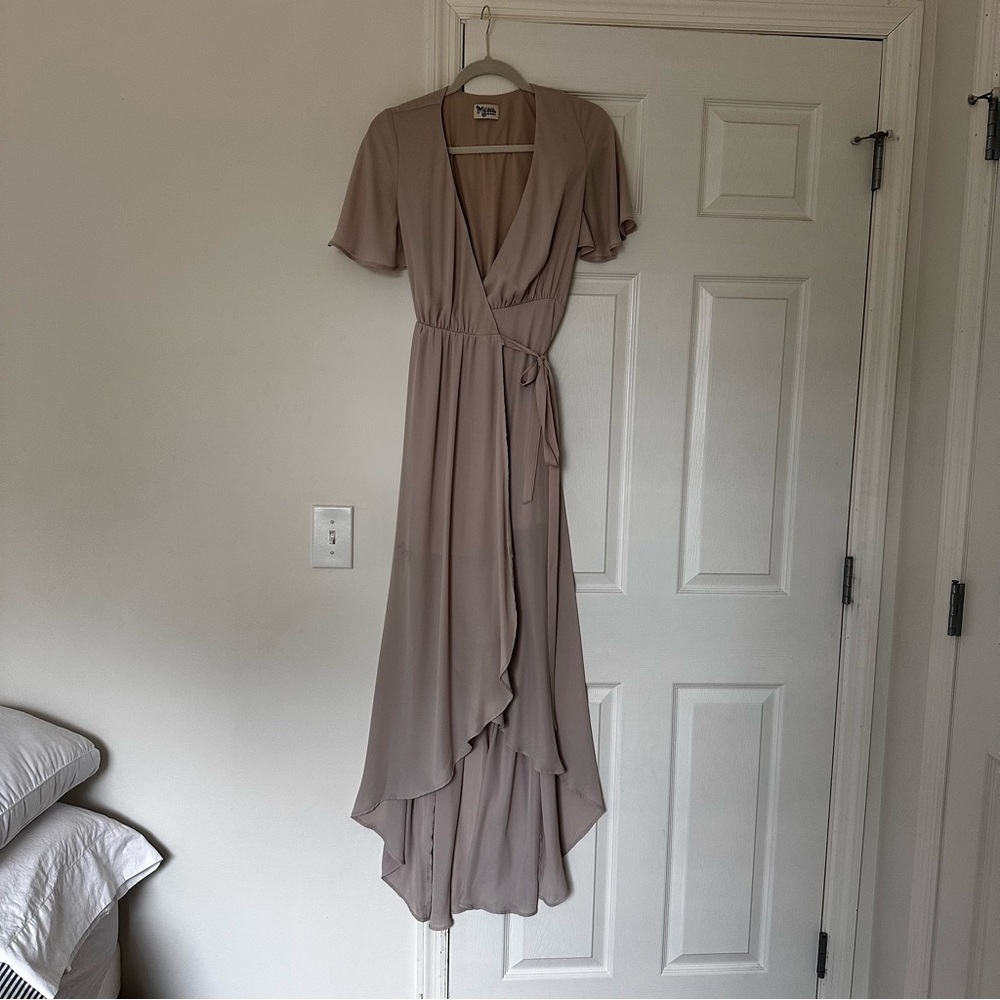 Show me you Mumu - Taupe Wrap Dress